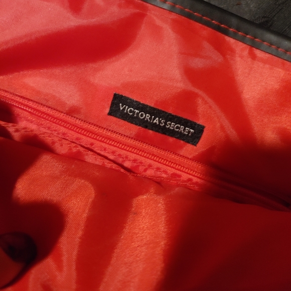 Purses - Picture 4 of 5